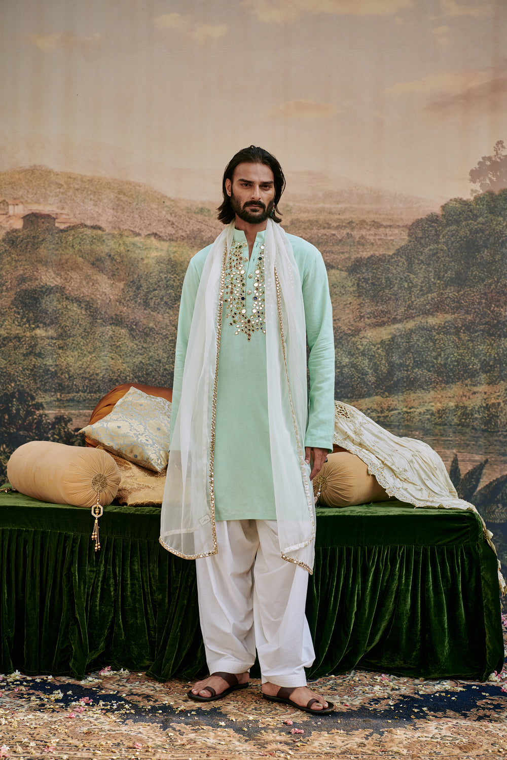 Aasmani Kurta Set And Stole