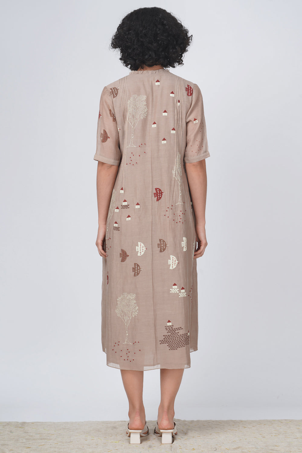 Olive  Leaf Print Puff Sleeve Dress In Silk Chanderi