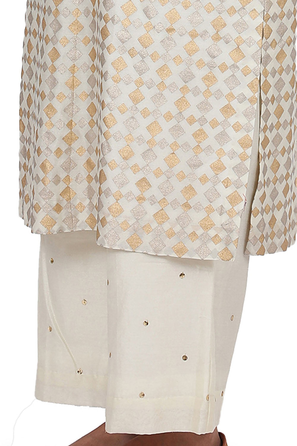 Hand Embroidered Kurta Set In Ivory